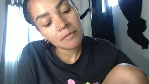 Snapshot of shayna_cute chatting on January 3, 4:16 pm Shayna online show from January 3, 4:16 pm