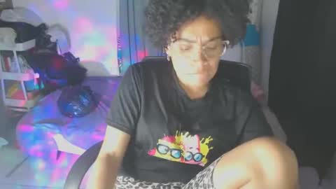 Snapshot of shayna_cute chatting on February 15, 5:41 am Shayna online show from February 15, 5:41 am