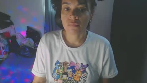 Snapshot of shayna_cute chatting on February 17, 1:33 pm Shayna online show from February 17, 1:33 pm