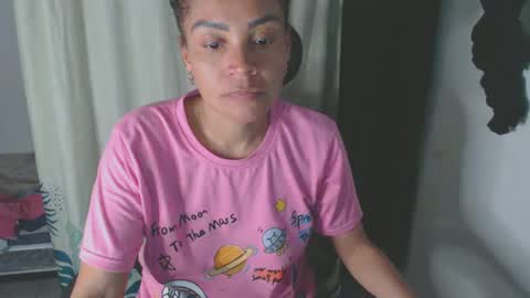 Snapshot of shayna_cute chatting on January 20, 3:37 am Shayna online show from January 20, 3:37 am