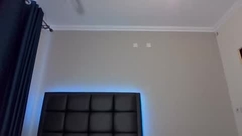 Shayne online show from October 22, 7:33 am