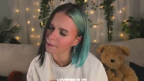 Anika online show from October 11, 1:38 pm