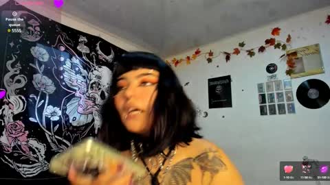 sheccid   online show from January 27, 3:18 pm