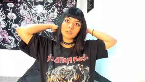 sheccid   online show from February 18, 11:33 am