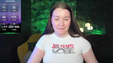 Snapshot of shedar_pretty chatting on December 23, 9:05 am Shedar online show from December 23, 9:05 am