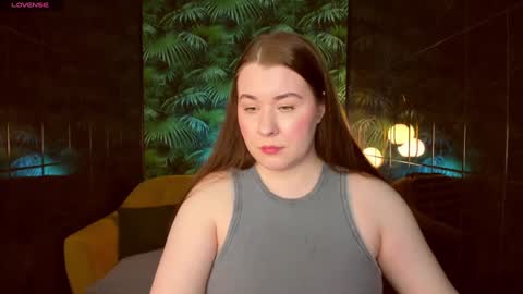 Snapshot of shedar_pretty chatting on December 17, 5:51 am Shedar online show from December 17, 5:51 am