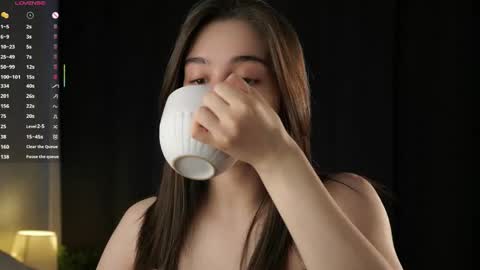 Tessa online show from May 6, 3:12 am