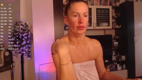 Sheila GMT 2 Tuesday Wednesday Friday Saturday Sunday- 8  5  online show from October 29, 5:09 am