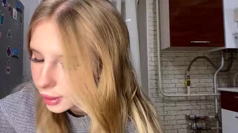 Jenny online show from September 28, 8:18 pm