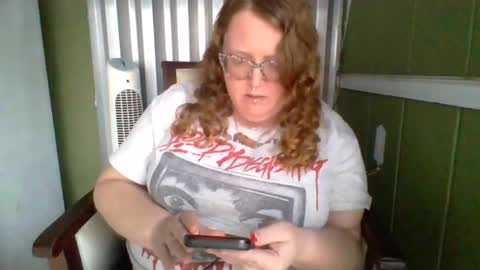 Red online show from April 7, 10:12 pm