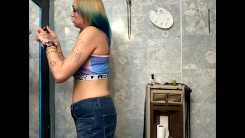 Shelby holes online show from October 28, 4:46 am