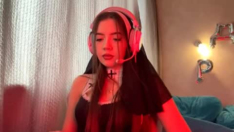 Ava online show from October 4, 3:15 am