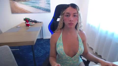 Shellsy H   online show from January 11, 12:29 pm