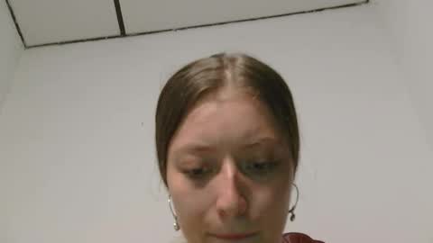 shelsyzevee_ online show from October 15, 9:37 pm