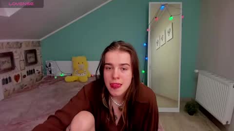 ShelyMoon online show from February 17, 7:55 pm