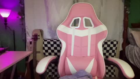 Snapshot of shereallyreal chatting on February 5, 11:02 am Jem online show from February 5, 11:02 am
