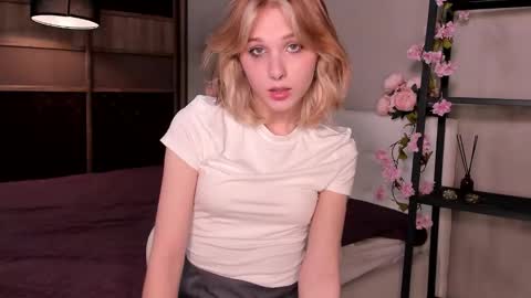 Sherl online show from September 19, 6:33 pm
