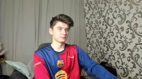 Max online show from October 12, 7:16 pm