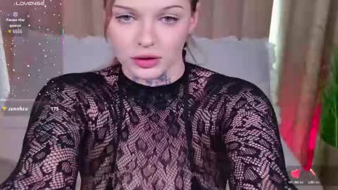 sherri_martinez online show from December 15, 5:31 pm