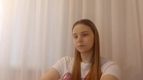 Lisa online show from April 12, 9:46 am