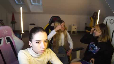 Sheryl online show from September 30, 10:37 am