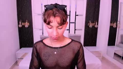 Snapshot of sheryl_ss chatting on September 15, 5:14 pm Sheryl Ss online show from September 15, 5:14 pm
