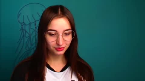 Snapshot of sheryl_sweet chatting on January 4, 6:52 am Sheryl online show from January 4, 6:52 am