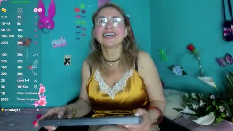 Shera Hade online show from December 18, 10:05 pm