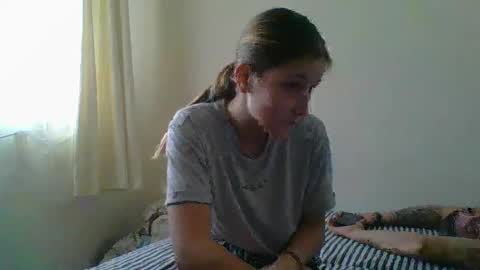 Snapshot of sheryn_percy chatting on January 7, 12:52 pm Sheryn online show from January 7, 12:52 pm