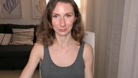 Snapshot of shesleepsnaked chatting on February 8, 6:44 pm shesleepsnaked online show from February 8, 6:44 pm