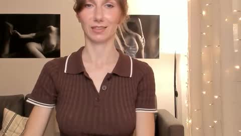 shesleepsnaked online show from January 31, 7:11 pm