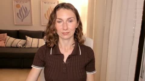 Snapshot of shesleepsnaked chatting on March 2, 2:21 pm shesleepsnaked online show from March 2, 2:21 pm