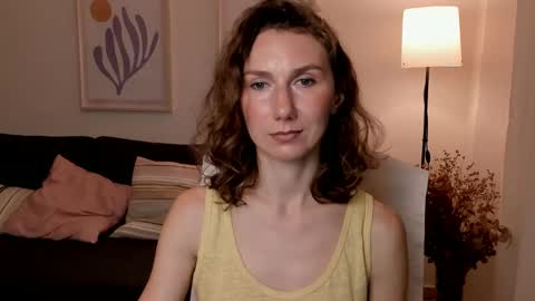 Snapshot of shesleepsnaked chatting on January 15, 4:32 pm shesleepsnaked online show from January 15, 4:32 pm