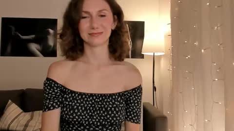 shesleepsnaked online show from May 15, 4:36 pm