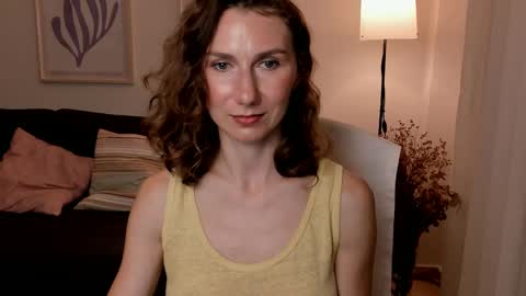 Snapshot of shesleepsnaked chatting on January 15, 7:34 pm shesleepsnaked online show from January 15, 7:34 pm
