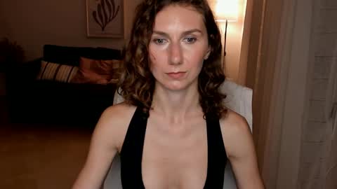 Snapshot of shesleepsnaked chatting on January 12, 8:36 pm shesleepsnaked online show from January 12, 8:36 pm