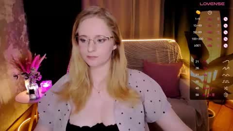 Hello guys my name is Aemilia online show from November 4, 8:37 am