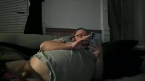 Snapshot of shifty885 chatting on December 2, 6:02 am shifty885 online show from December 2, 6:02 am