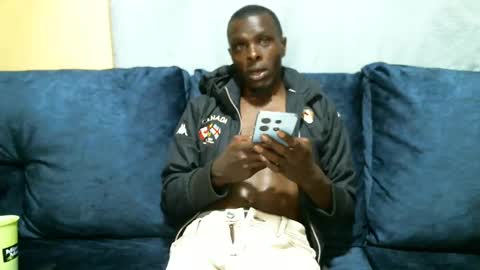 Snapshot of shikwekwe chatting on December 2, 10:40 pm Collorewamadeals online show from December 2, 10:40 pm