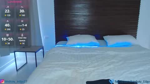 Lindsay  Damon online show from October 18, 8:40 am