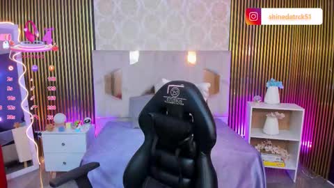 shinedark_tay online show from September 21, 3:54 am
