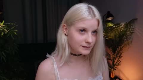 help me reach my first 25 thumbs up online show from October 9, 3:17 pm