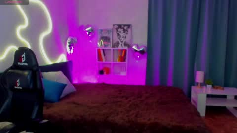 Lisa online show from April 25, 1:41 am