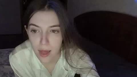 shiraha___rafieru online show from October 22, 7:37 pm