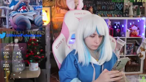 Snapshot of shirayuki_hime chatting on December 12, 8:14 am Im Lilu Rosenblum Guys I have ----Ill be glad to see you there online show from December 12, 8:14 am