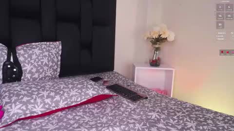  kendal  online show from November 8, 3:26 pm