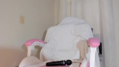  kendal  online show from February 20, 6:03 pm