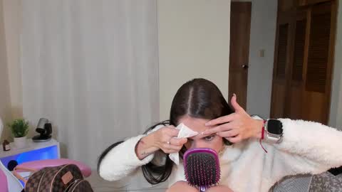  kendal  online show from February 18, 8:14 pm