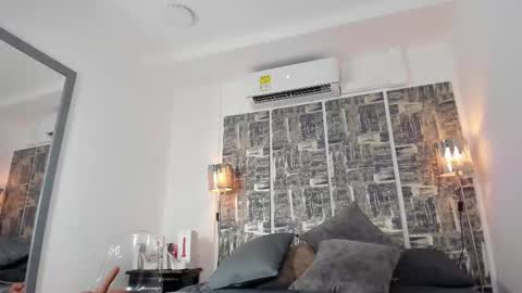 SHOFIA online show from September 26, 4:59 pm