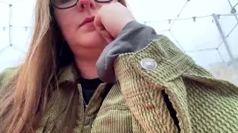 short sweetpea online show from February 20, 4:31 pm